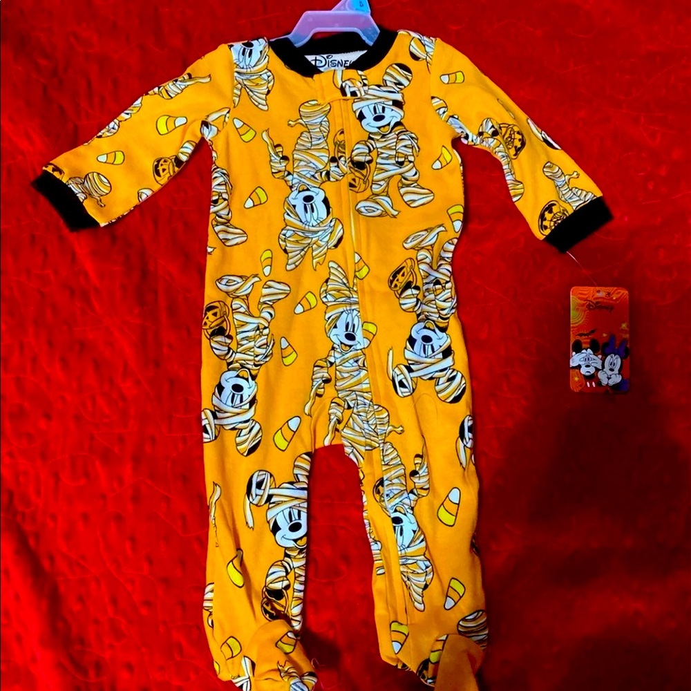 Halloween Disney pajamas for 3/6 months
New with tags